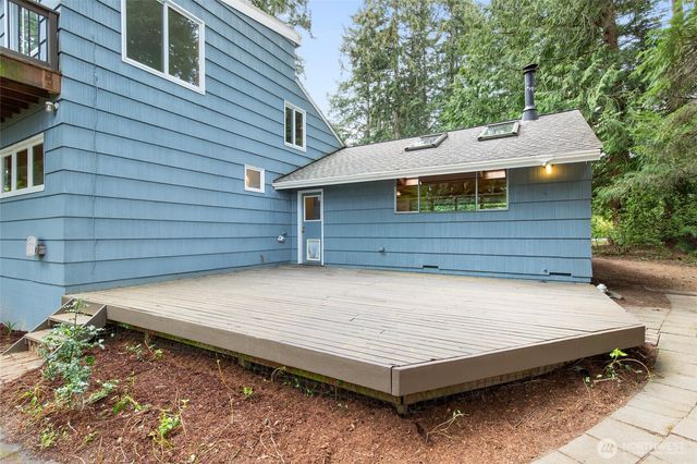 15822 34th Avenue NE, Lake Forest Park, WA 98155