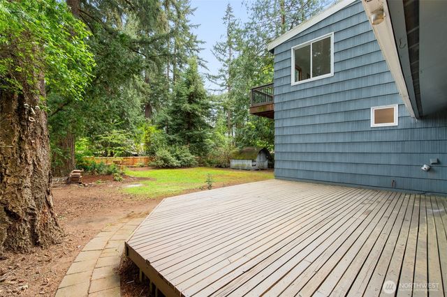 15822 34th Avenue NE, Lake Forest Park, WA 98155