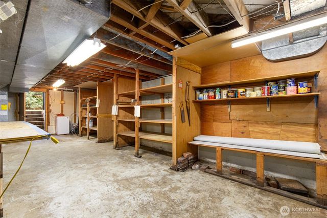 15822 34th Avenue NE, Lake Forest Park, WA 98155