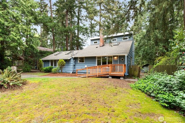 15822 34th Avenue NE, Lake Forest Park, WA 98155