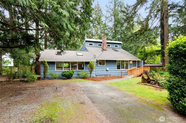 15822 34th Avenue NE, Lake Forest Park, WA 98155