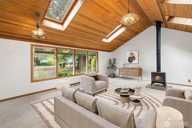 15822 34th Avenue NE, Lake Forest Park, WA 98155
