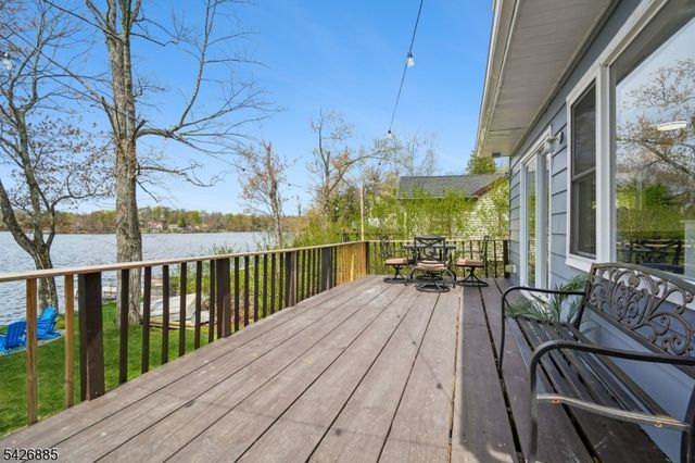 119 Lake Shore Dr, West Milford Twp., NJ 07421