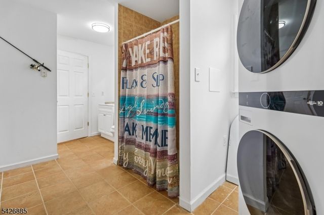 119 Lake Shore Dr, West Milford Twp., NJ 07421
