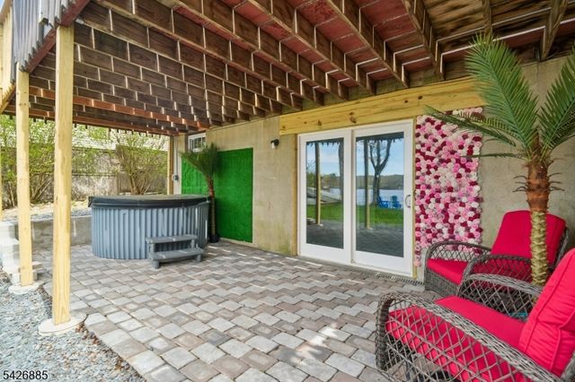 119 Lake Shore Dr, West Milford Twp., NJ 07421