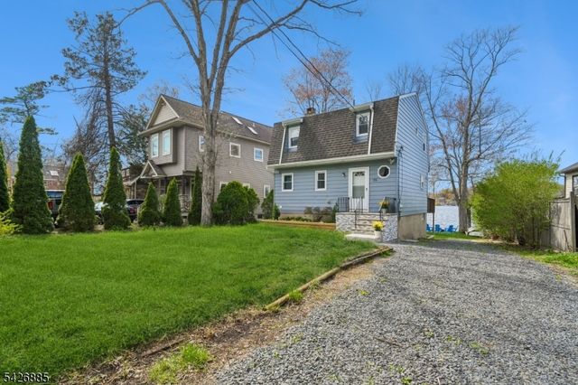 119 Lake Shore Dr, West Milford Twp., NJ 07421