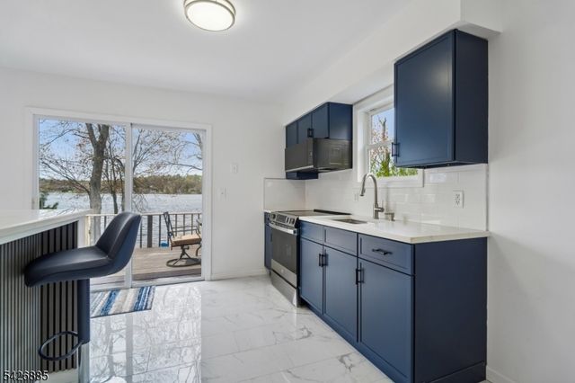 119 Lake Shore Dr, West Milford Twp., NJ 07421