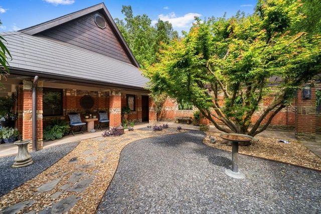 114 Lees Lake Road, Fayetteville, GA 30214