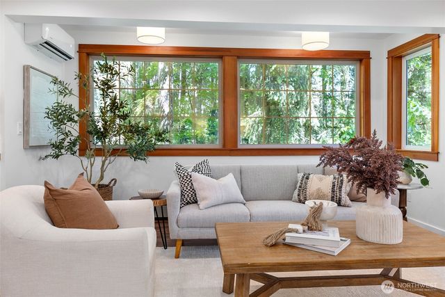 7026 Island Center Road NE, Bainbridge Island, WA 98110