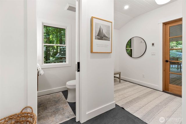7026 Island Center Road NE, Bainbridge Island, WA 98110