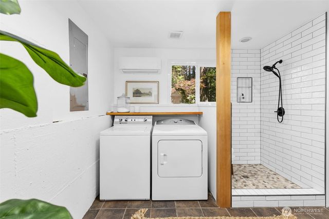 7026 Island Center Road NE, Bainbridge Island, WA 98110