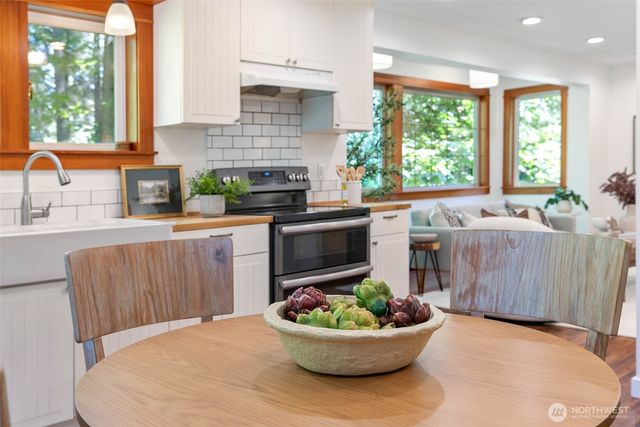 7026 Island Center Road NE, Bainbridge Island, WA 98110
