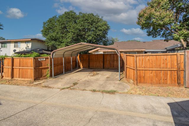 613 Hunters Glen Street, Lewisville, TX 75067