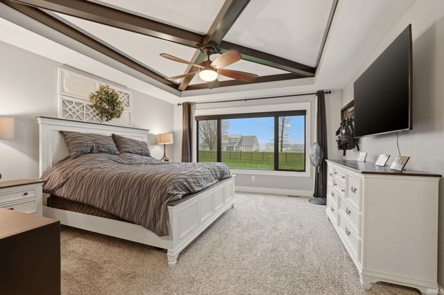 5587 Deer Hollow Road, Auburn, IN 46706