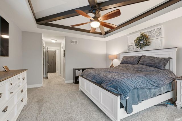 5587 Deer Hollow Road, Auburn, IN 46706