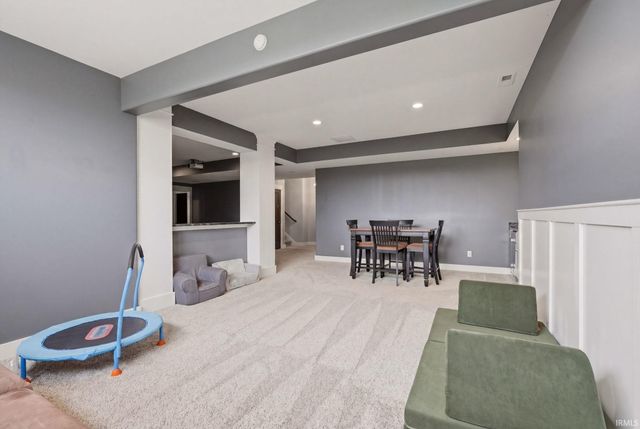 5587 Deer Hollow Road, Auburn, IN 46706