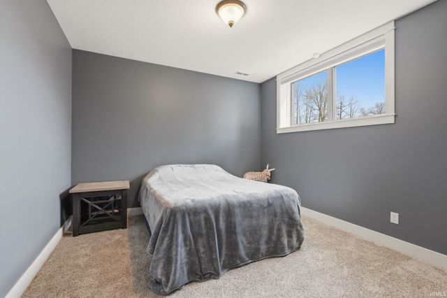 5587 Deer Hollow Road, Auburn, IN 46706