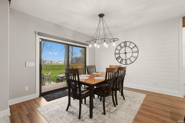 5587 Deer Hollow Road, Auburn, IN 46706