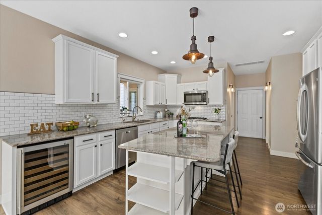 22005 260th Avenue SE, Maple Valley, WA 98038