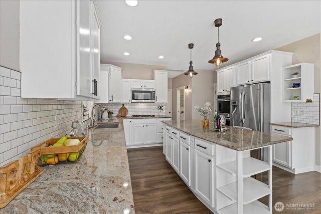 22005 260th Avenue SE, Maple Valley, WA 98038