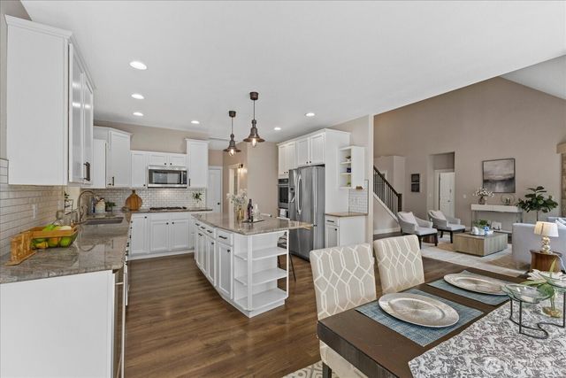 22005 260th Avenue SE, Maple Valley, WA 98038