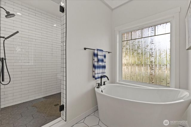 22005 260th Avenue SE, Maple Valley, WA 98038