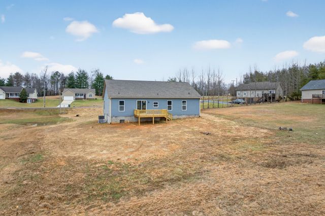 3485 Northwind Dr, Cookeville, TN 38506