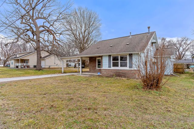 2930 W Lynn Street, Springfield, MO 65802