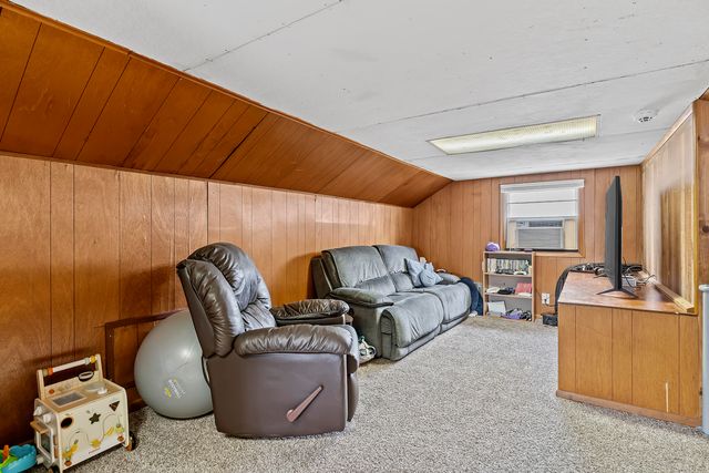 2930 W Lynn Street, Springfield, MO 65802