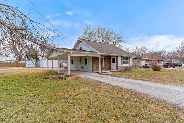 2930 W Lynn Street, Springfield, MO 65802