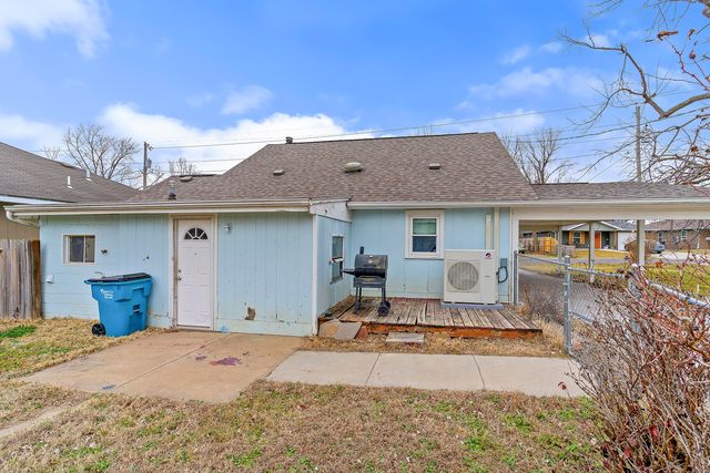 2930 W Lynn Street, Springfield, MO 65802