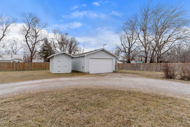 2930 W Lynn Street, Springfield, MO 65802