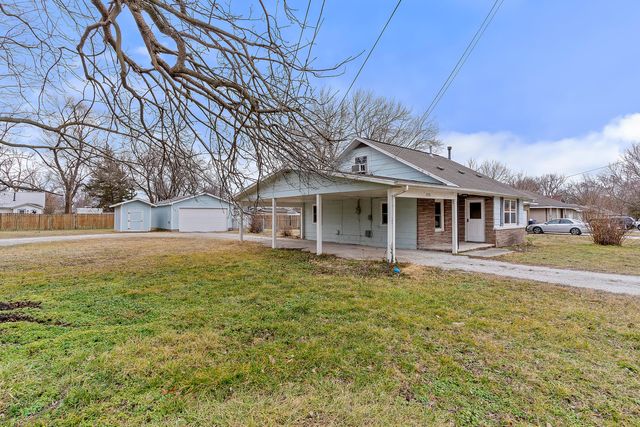 2930 W Lynn Street, Springfield, MO 65802