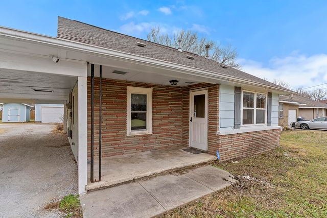 2930 W Lynn Street, Springfield, MO 65802