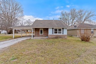 2930 W Lynn Street, Springfield, MO 65802