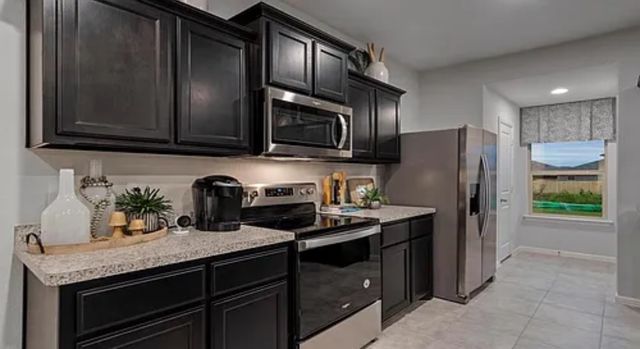 829 Loomis Trail, Justin, TX 76247