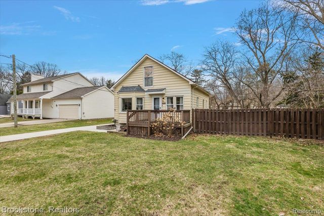 2281 Dexter Road, Auburn Hills, MI 48326