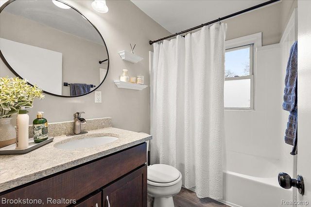 2281 Dexter Road, Auburn Hills, MI 48326