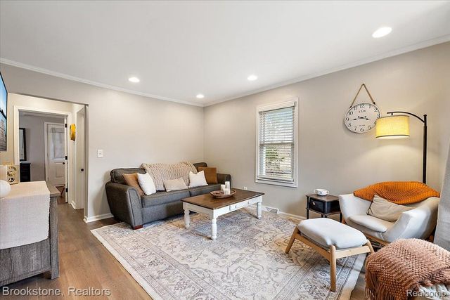 2281 Dexter Road, Auburn Hills, MI 48326