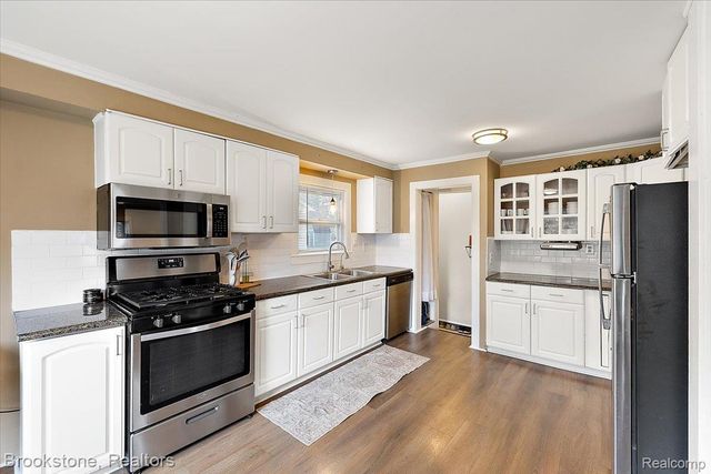 2281 Dexter Road, Auburn Hills, MI 48326