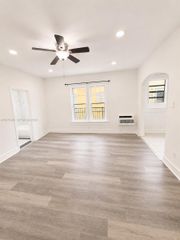 1319 Meridian Avenue 205, Miami Beach, FL 33139