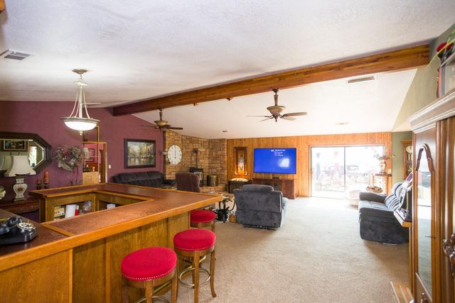 8924 Road 244, Terra Bella, CA 93270