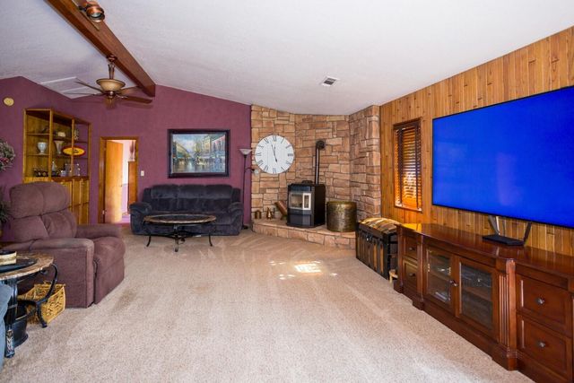 8924 Road 244, Terra Bella, CA 93270