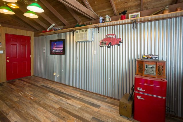 8924 Road 244, Terra Bella, CA 93270