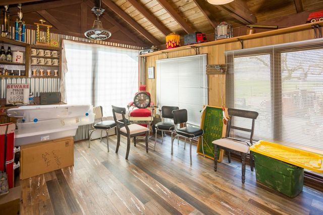 8924 Road 244, Terra Bella, CA 93270