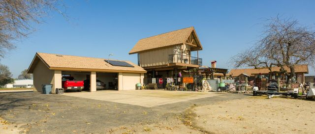 8924 Road 244, Terra Bella, CA 93270