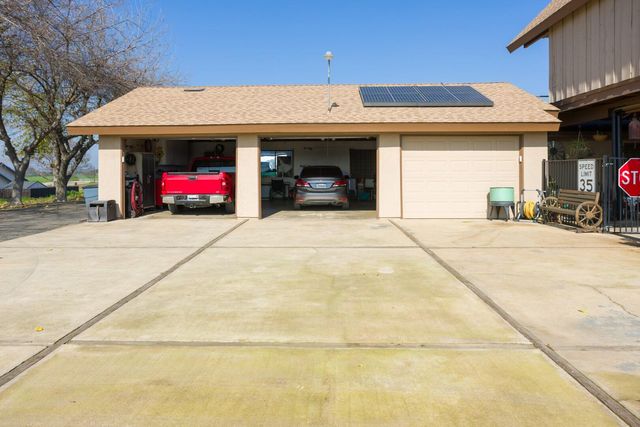 8924 Road 244, Terra Bella, CA 93270