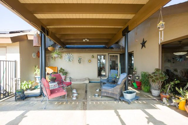 8924 Road 244, Terra Bella, CA 93270