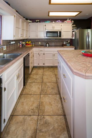 8924 Road 244, Terra Bella, CA 93270