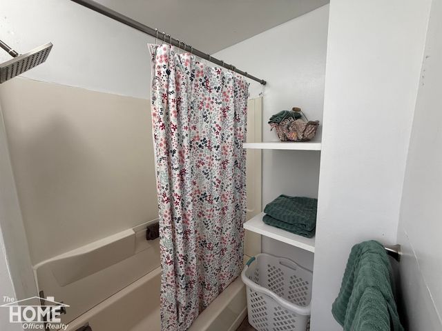 104 E Perry Street, Durand, MI 48429